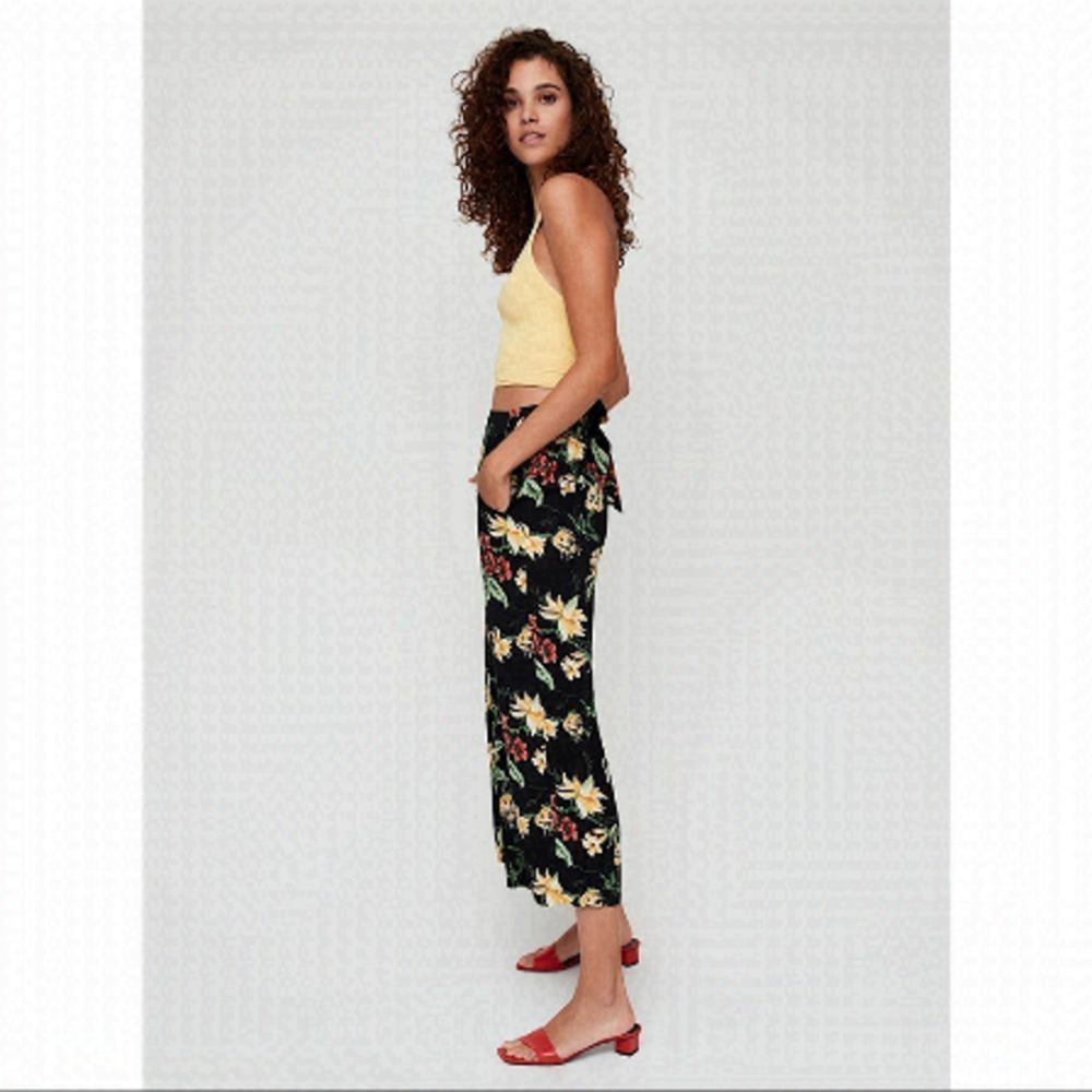 ARITIZA “Wilfred” Floral Tie Back Wide Leg Pants